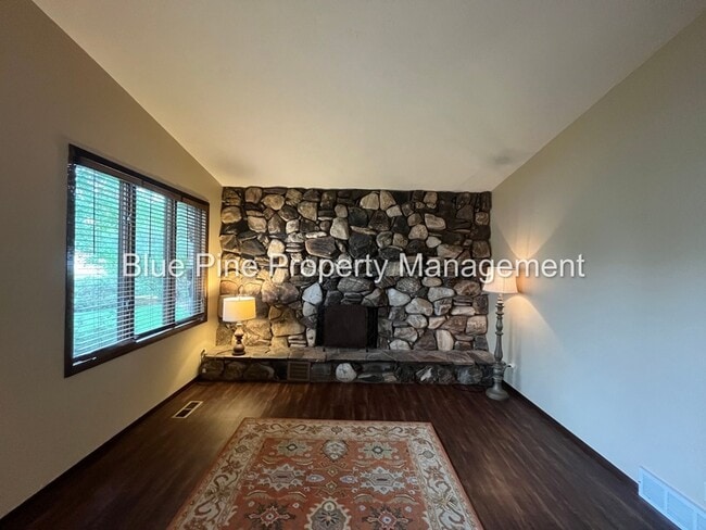 Photo - 409 Ruth Ave