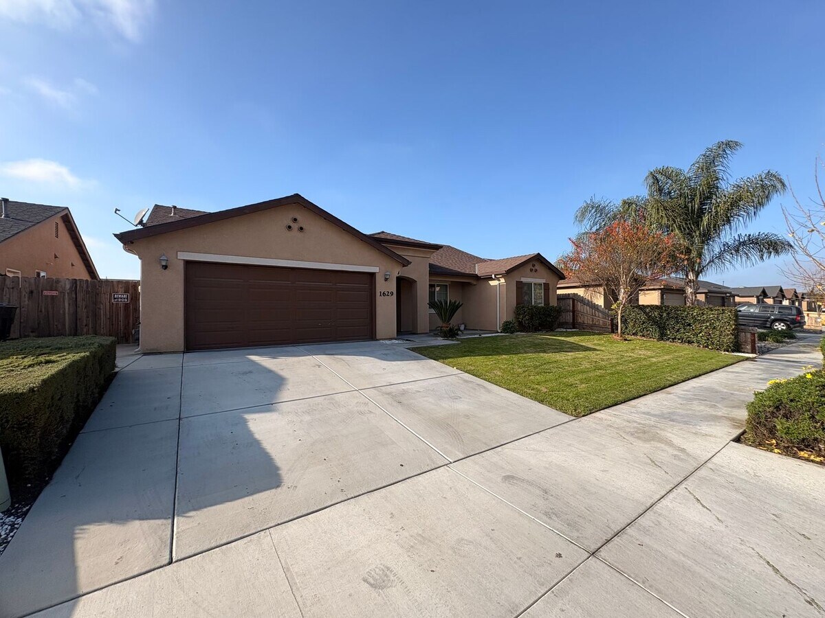 Photo - Beautiful Home for rent in Visalia, Ca