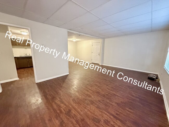 Photo - 3 Bed 2 Bath Duplex Now Available!