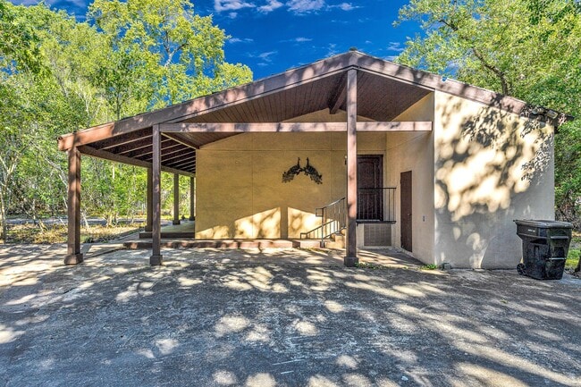 Photo - 32 E Rivercrest Dr