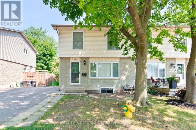 Photo - 16 Inverary Rd