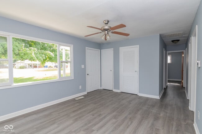 Photo - 290 Ardmoor Dr