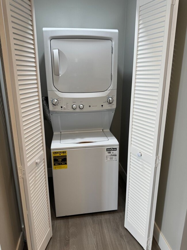 Photo - 54TH STREET 2985-2987 #1 FRONT UNITS Unit 2985