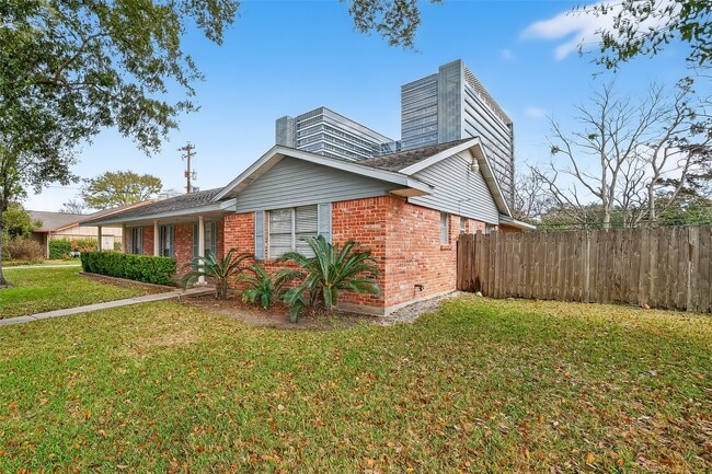 Photo - 2319 Blue Willow Dr