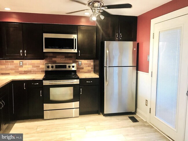 Photo - 1419 Tarragon Ct