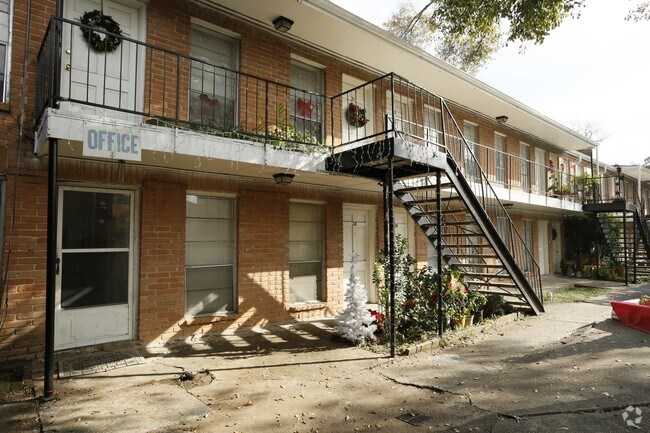 Photo - Concord Arms