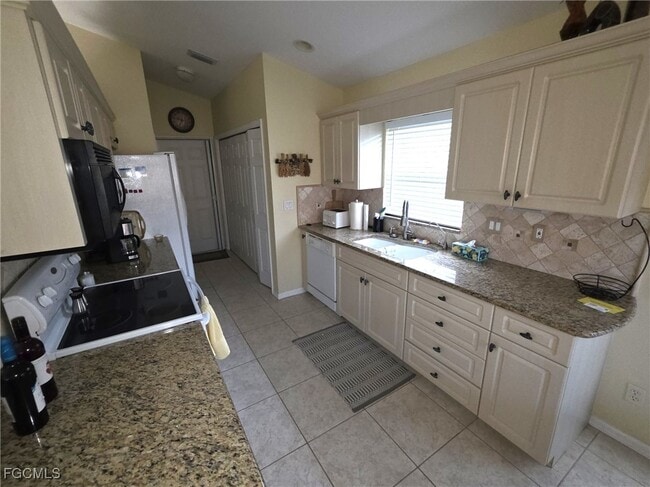 Photo - 17500 Plumera Ln