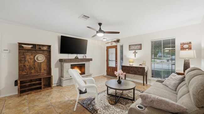 Photo - 2909 Ashwood Rd