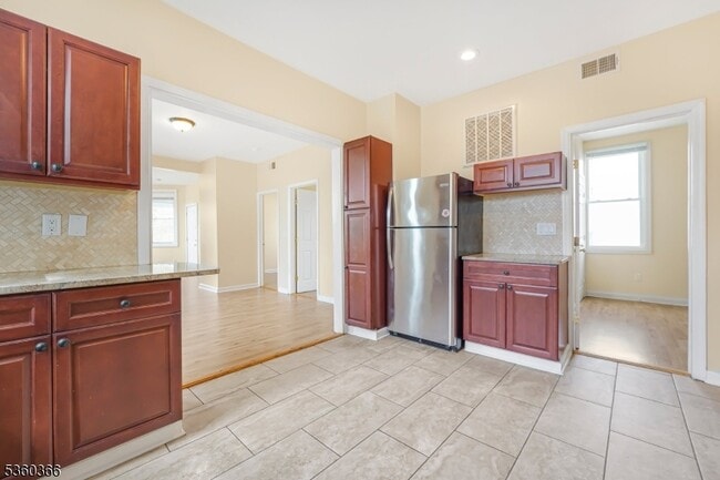 Photo - 197 Westervelt Ave Apartment