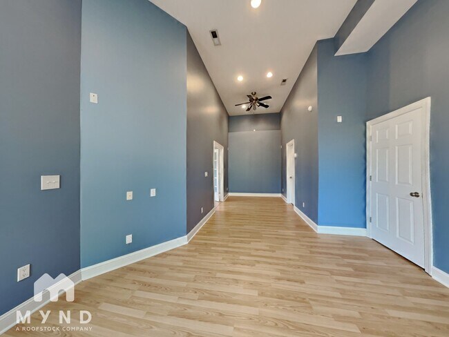 Photo - 112 Tyler Gate Ln