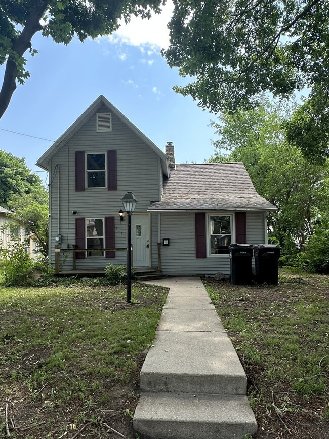 Photo - 1217 Oak St Apartment