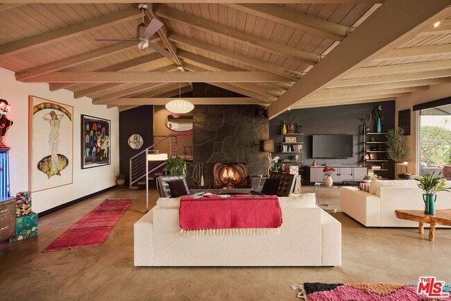 Photo - 8147 Mulholland Terrace