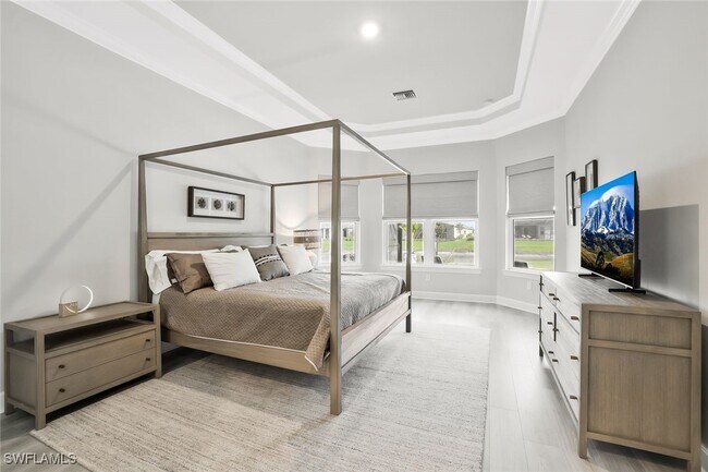Photo - 15804 Derna St