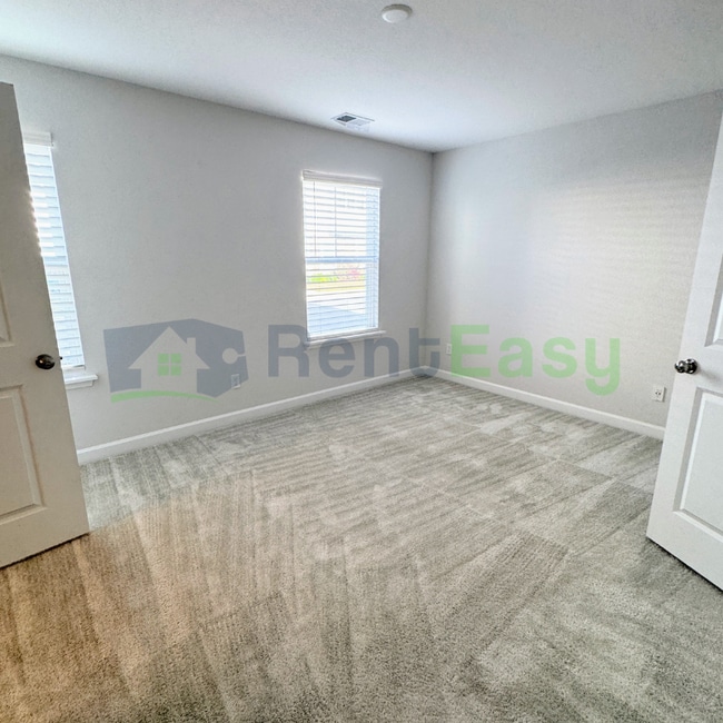 Photo - 2005 Laycock Ln