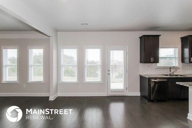 Photo - 253 Union Station Dr