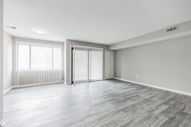 Photo - The Crossings at Neshaminy Apartments