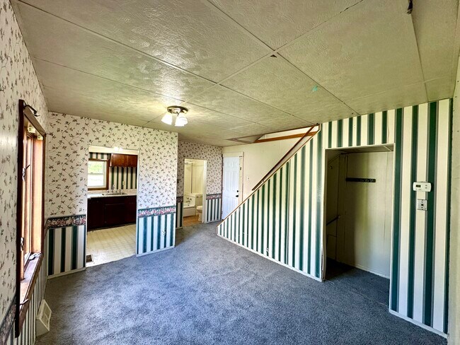 Photo - 29 W Miller St