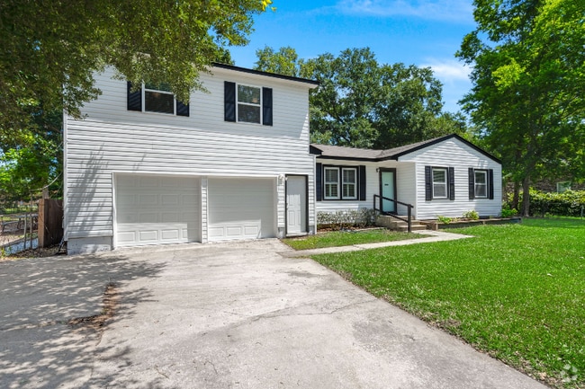 Building Photo - 2720 N Oakridge Cir Rental