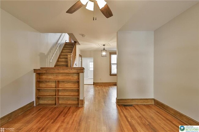 Photo - 1035 Spring St