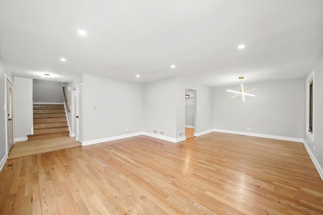 Photo - 71 Ruggles Ct