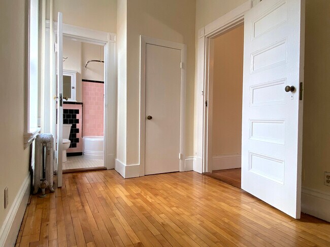 Photo - 2 Ware St Unit 10