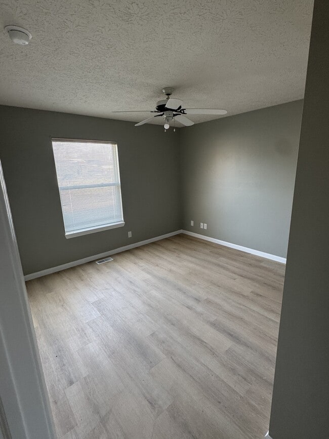 Photo - 804 Woodmere Dr