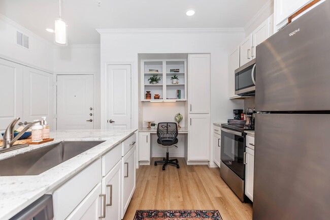 Building Photo - Modern Luxury, Exceptional Offers – Ask Ab... Unit CL1 Rental