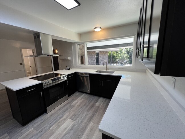 Photo - 4125 Apache Rd