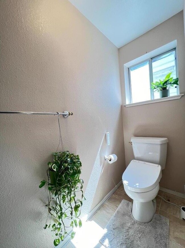 Photo - 2052 Jamison Pl
