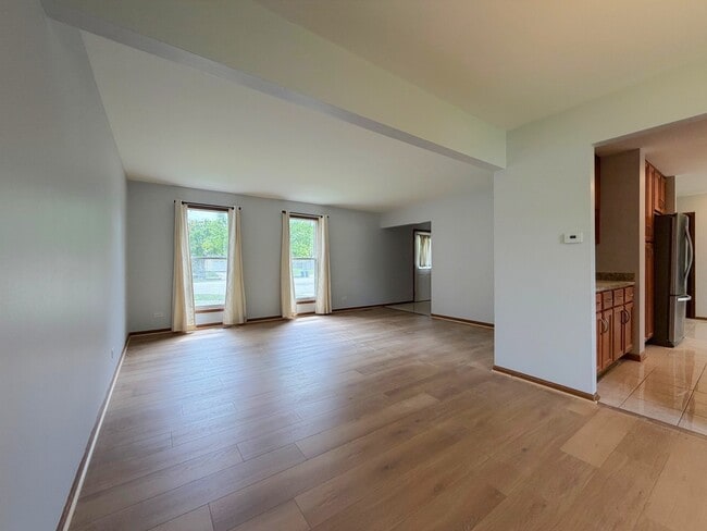 Photo - 1724 Hall Pl