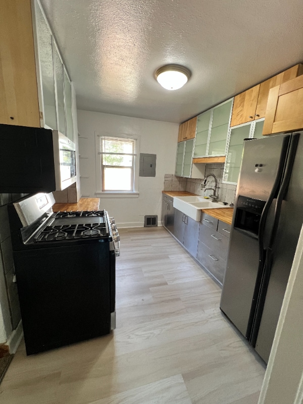 Photo - 460 El Paso Blvd Unit 1