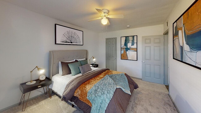 Model Main Suite