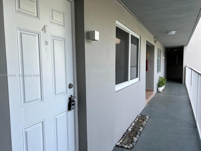 Photo - 2300 SW 3rd Ave Unit 4