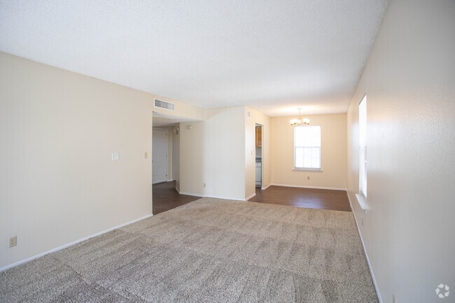 1BR 1BA - 650 SF