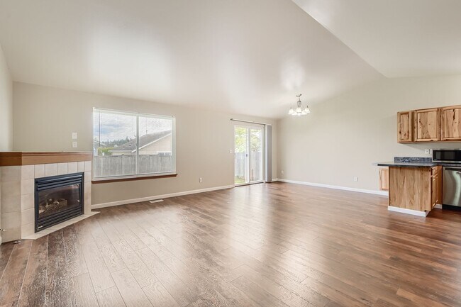 Photo - Gorgeous 3 Bed 2 Bath Updated Home @ the Ideal Marysville Location!
