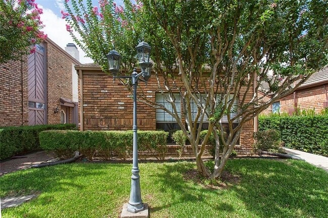 Building Photo - 17106 Knots Landing Rental