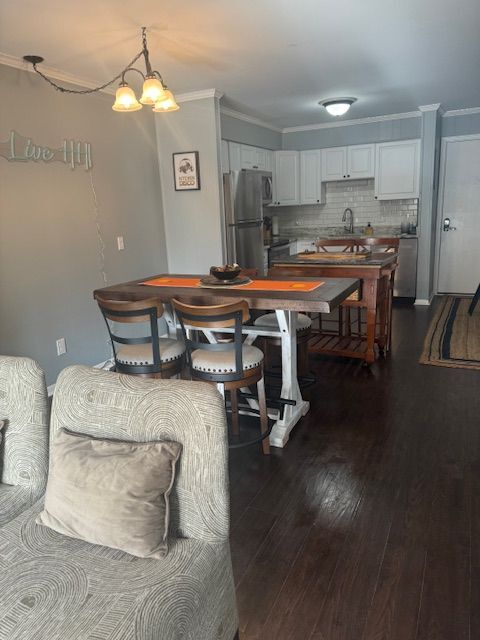 Photo - 104 Cordillo Pkwy