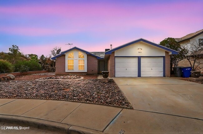 Building Photo - 905 Mark Wallace Ln