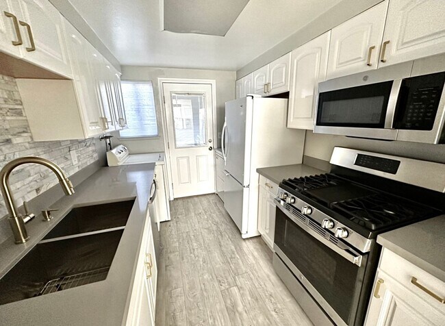 Photo - COMING SOON!! Charming 3 Bedroom Condo in Gated Palm Springs Community!