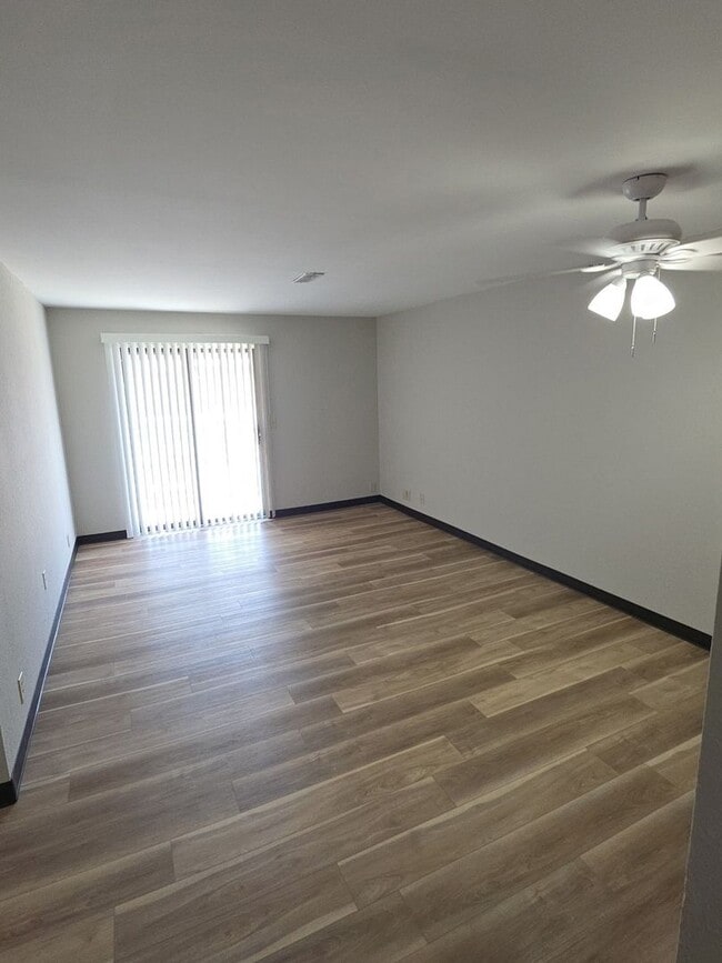 325 Suppiger Ln Unidad 206