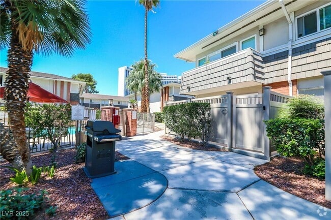 Building Photo - 683 Oakmont Ave Unit 3505 Rental