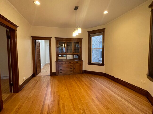 Photo - 1613 W Berwyn Ave Unit 1