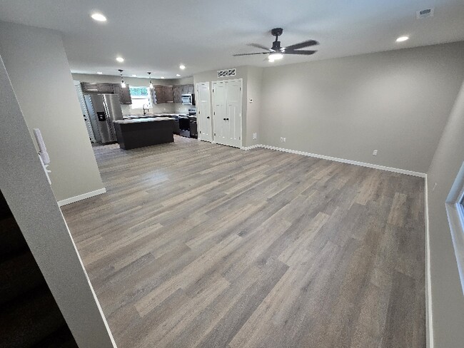 Photo - 3108 Commerce St