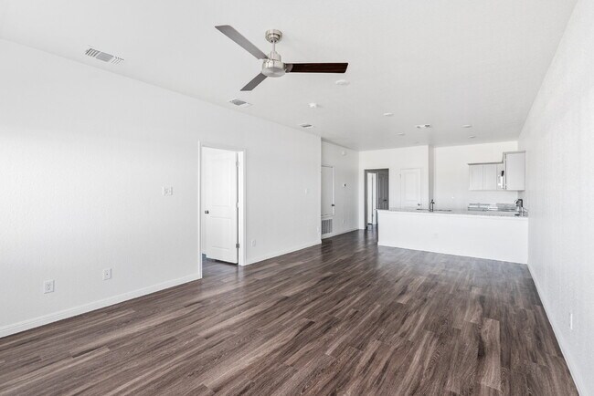 Photo - Exceptional 3 bedroom, 2 bathroom duplex! Unit B