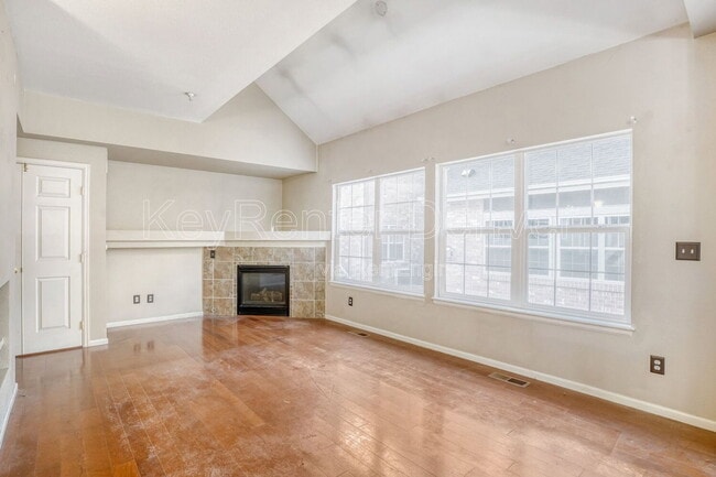 Photo - 4973 S Dillon St Unidad 129