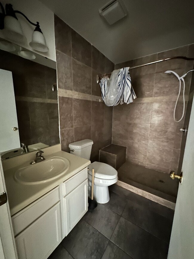 Photo - 3334 Aberdeen Loop