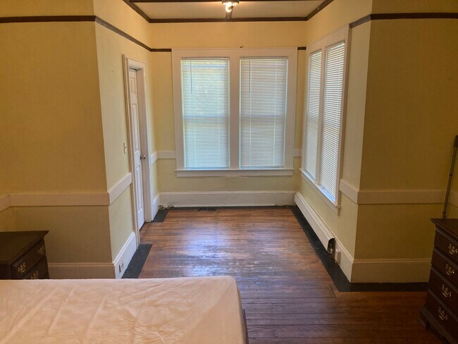 111 Decker Pond Rd Unit One bedroom in shared spc