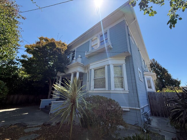 Photo - 1538 62nd St