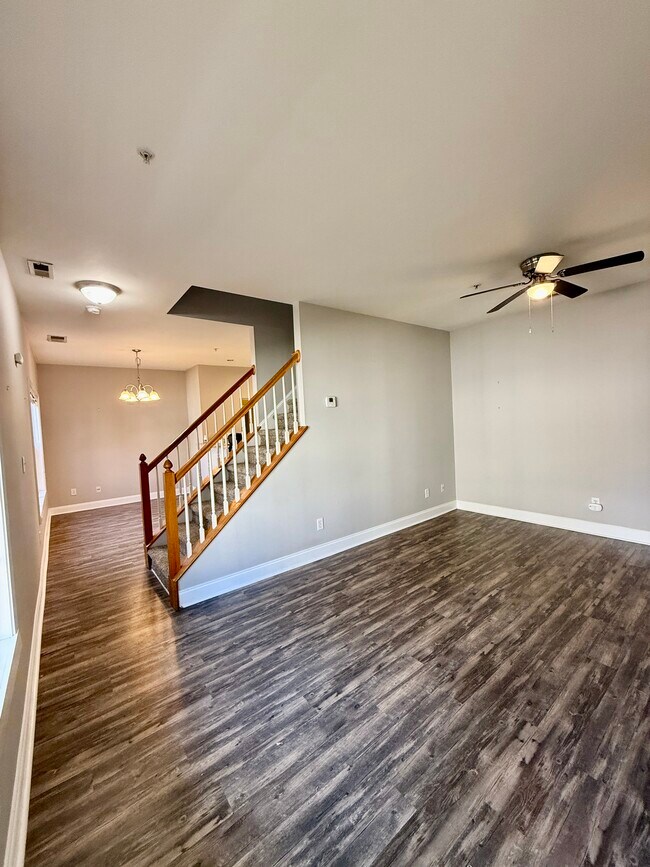 Photo - 917 Shearer St Unit 15