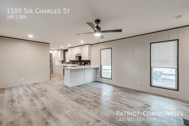 Photo - 1109 Sir Charles St